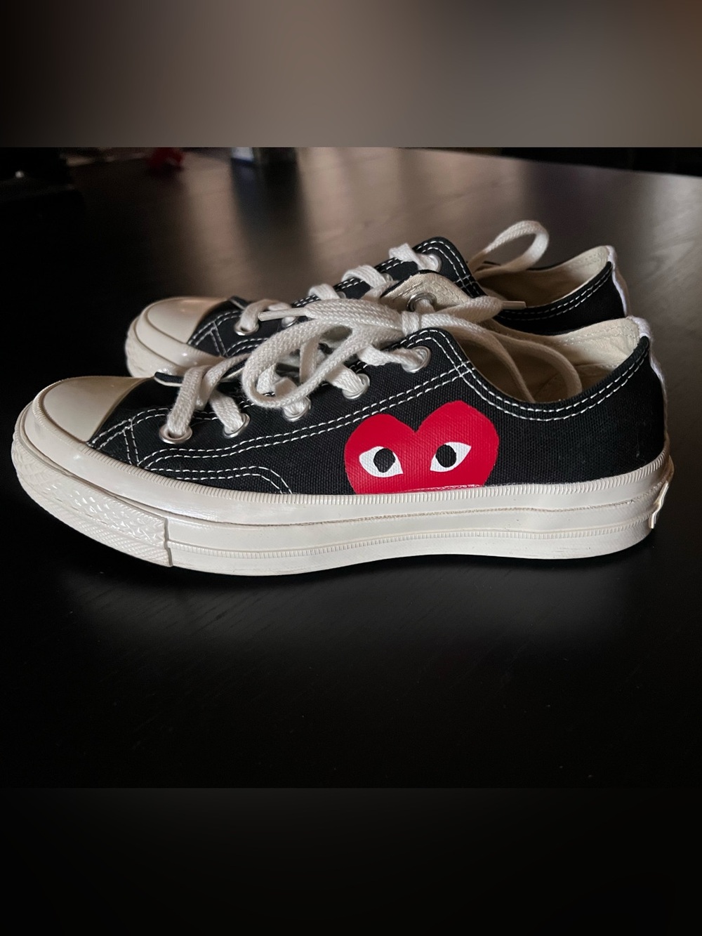 Comme des Garcons - Play Low Top Sneaker